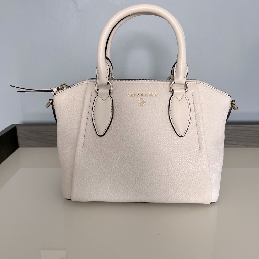 Michael Kors Sienna Medium Messenger Bag NWT